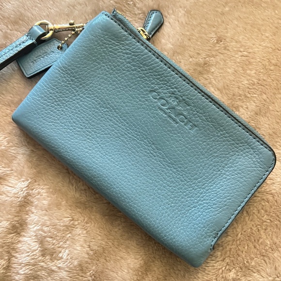 Coach Wristlet - Picture 2 of 4